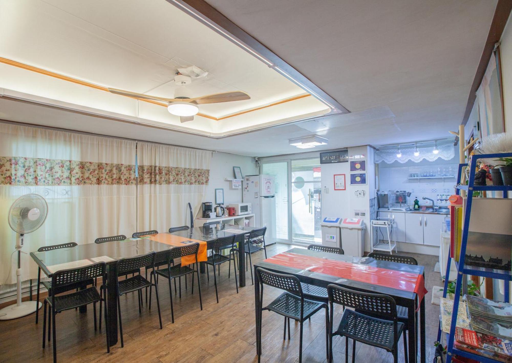 Guest house Jeong House
